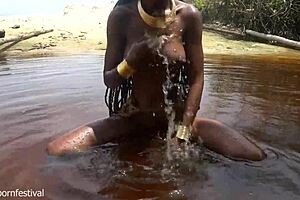 i enjoy watching water drip from her perfect tits 😍