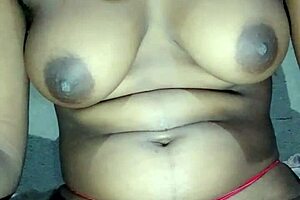 Discover the Fast Cum of Her Natural Tits and Pussy