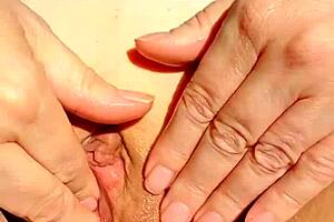 I Finger My Bald Cunt