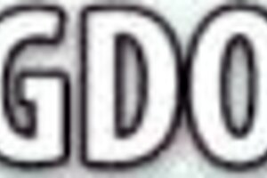 Skinny Gia Paige Wets Her Pussy