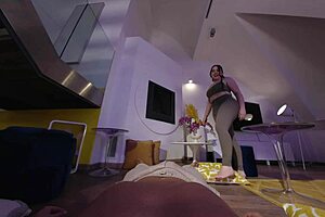 Curvy babe takes huge dick in her ass