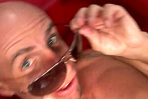 SAVANNA JANE IS A MILF IN HEAT WITH ANAL ASSFUCKING AND DOGGYSTYLE FUCKING