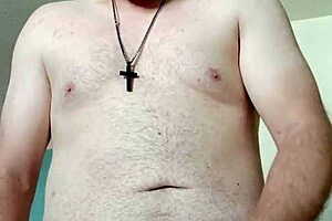 shooting a big load of sperm 💦