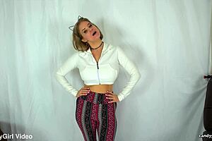 Beautiful Babe Anabelle Pync Teases Kitty In Sexy Panties!