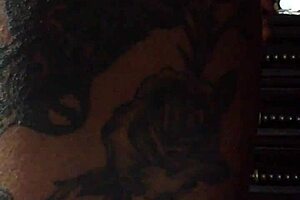 as nellycantsay twerks, her fat pussy wets shorts