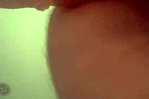 Je joue avec les sex toys de madame