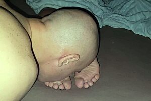 he licked the soles of his mature lover and cum on them