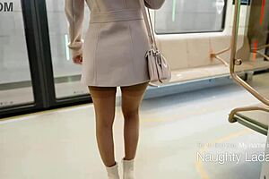 naked milf flashes on train