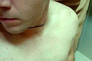 shooting a big load of sperm 💦