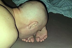 he licked the soles of his mature lover and cum on them