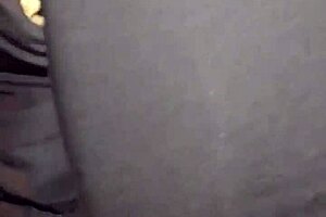 Conozco Madura en Una Fiesta Flashing Her Tits Outdoors