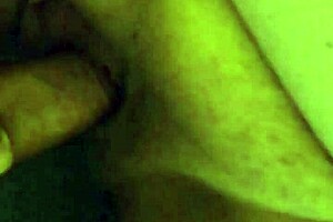 Prvič jebem trdo doma in snemam ter nalagam