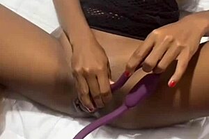 putas lesbianas pasándola tienen una noche de pasión y la pasan rico