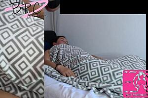 Gorda tetona se levanta para recibir leche en su coño con creampie.