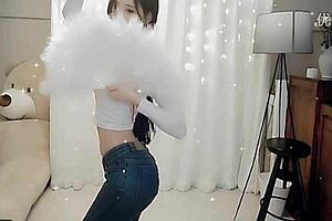 Sexy Chinese Girl Dancing On Cam