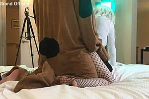 scooby doo parody fucks hot blonde transsexual 😏