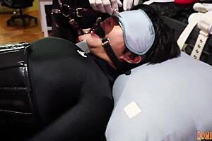 Salome Salvi Squirt With Strapon Domination