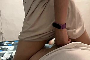 邻居妹为钱骑乘内射大福利