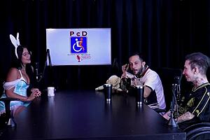 Faz a putaria de verdade gosta do saco grande do pau pra sentir batendo na buceta colocou o plug no cu e o 69 - tifany rocha swing cast watch on sheer red