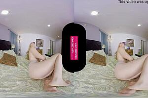 Seductive Bailey Rayne smashes pussy with dildo!