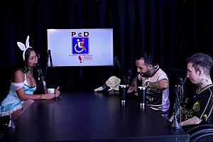 Faz a putaria de verdade gosta do saco grande do pau pra sentir batendo na buceta colocou o plug no cu e o 69 - tifany rocha swing cast watch on sheer red