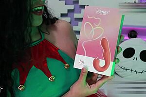 Best G-Spot Vibrator and Clit Licker - Unboxing Honey Play Box - Agatha Dolly
