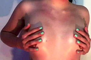 Young Colombian Girlfriend Masturbates And Cums