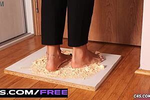 IVANKAS FOOT STUCK FETISH - PERFECT SOLES CRUSH GOOEY GLUE TRAP