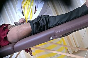 Lucky Guy Receives Handjob from Doctor in Hospital