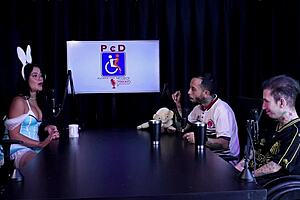 Faz a putaria de verdade gosta do saco grande do pau pra sentir batendo na buceta colocou o plug no cu e o 69 - tifany rocha swing cast watch on sheer red