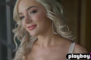 Does this cute blonde show her big ass in lingerie?