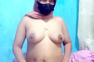 indonesian hijab girl performs colmek masturbation with dildo reaching orgasm