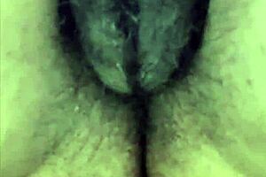 Latinalaiset isot karvaiset pillut nuolitaan ja nussitaan ulkona