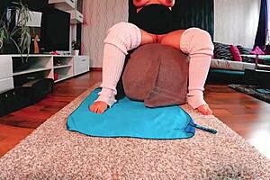 she breaks free in yoga sans panties and bra, her workout revolution kicks off