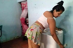 Neighbors Provoke Oral Sex In This Group!