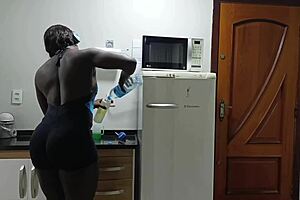 Athletic Brazilian Shows Neighbor Hot Squat Lesson