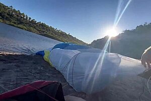 Latina gives blowjob during parachute jump