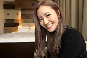 Super Rich Gal Sns Request High Class Hotel Sex Tape! Red Lingerie So Erotic. Back And Cowgirl Fucking