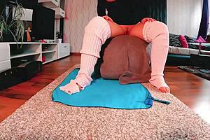 she breaks free in yoga sans panties and bra, her workout revolution kicks off