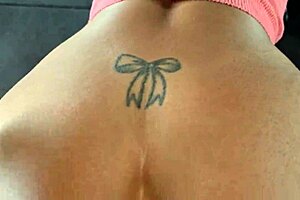 Flashing Hot Milf in Gym for Ecstasy