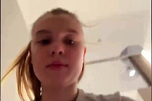 Fingering tight pussy in public changing room 😏