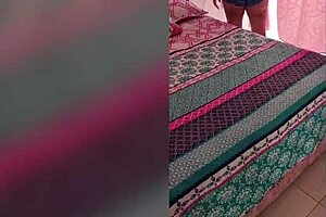 Colombian woman pretends reluctance but moans loudly during sex