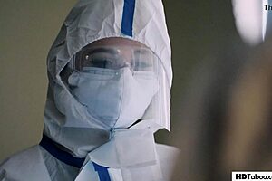 Lola Fae finds it hard to have sex during COVID-19.