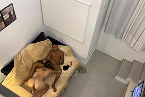 Loira Gostosa Trai O Marido Mas Câmera Escondida Filma Tudo Corno Viu Ela Bebendo Leitinho