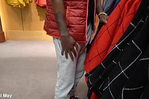 Latina sucking dick for christmas presents