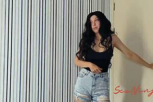 Doesn't Let Me Get Distracted By Girls In School