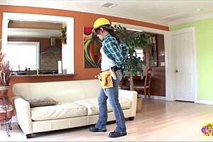 Dyke Rushes Home To Horny Girlfriend