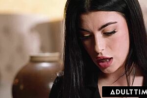 ADULT TIME - HORNY GAL RITCHIE SCISSORS LESBIAN BOSS LITTLE 18+ PUCK BOSS AFTER MISTAKENLY SENDING NUDES