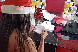 I am waiting for Peru Christmas delivery