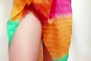 i watch hot desi shemale dance naked, feeling aroused